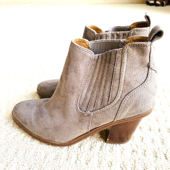 Nine West Womens Pull On Ankle Boots Casual Light Brown Suede High Heel US 6.5M - Picture 3 of 10